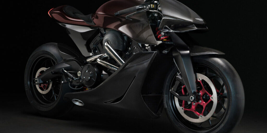 Aston-Martin-Brough-Superior-AMB-001-222