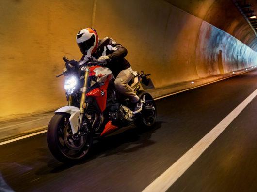 BMW-F900R-06