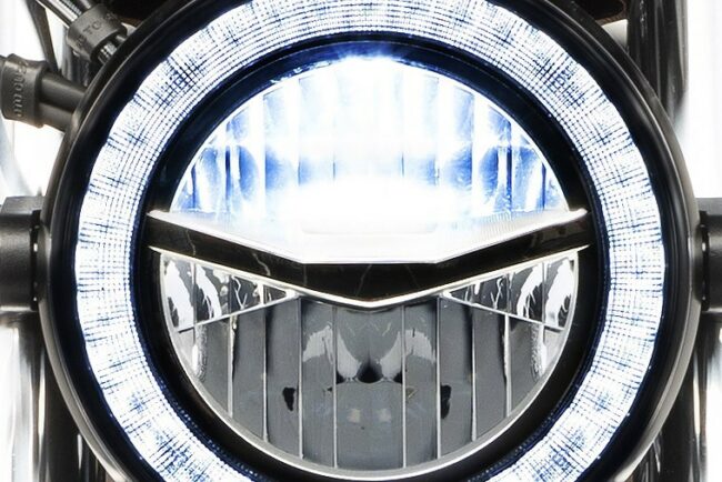 moto-guzzi-v7-iii-night