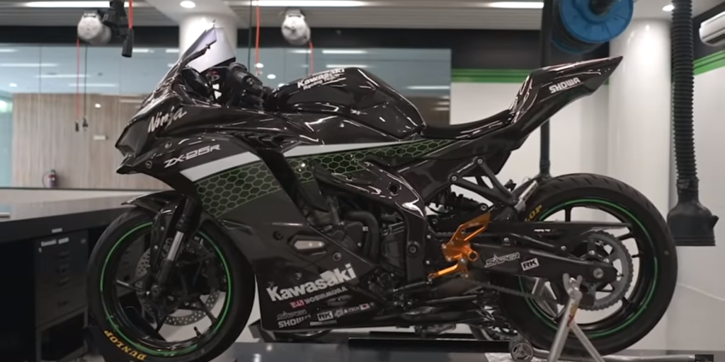 NINJA-ZX-25R-portada