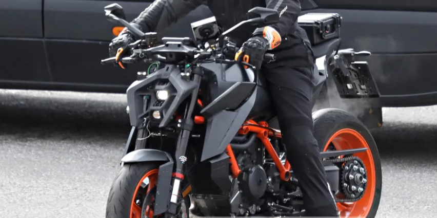aaa-ktm-GT