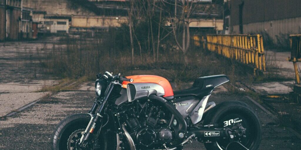 aaa VMax